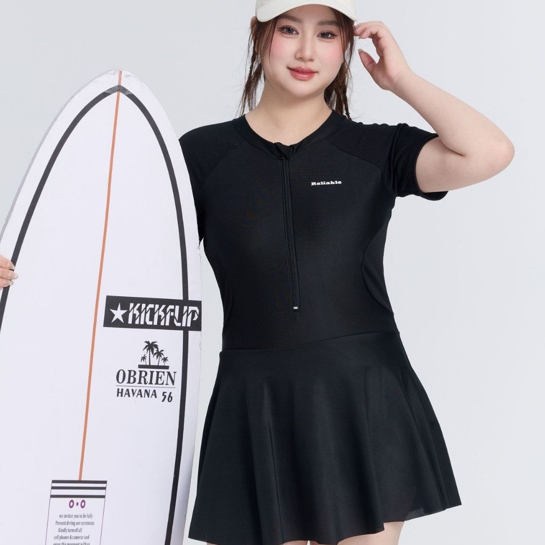 Plus Size Sporty Swim Set — Korean-Style Boy-Short Design